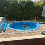 Magyar Tenger Pihenohaz, For 2-8 Person, 105 M2, Garden, Pool, Free Parking, 5 Min From The Lake, Holiday home *