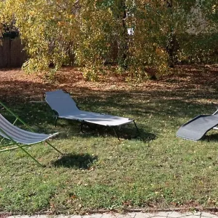 Magyar Tenger Pihenohaz, For 2-8 Person, 105 M2, Garden, Pool, Free Parking, 5 Min From The Lake, Balatonakarattya