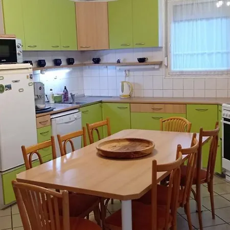 Magyar Tenger Pihenohaz, For 2-8 Person, 105 M2, Garden, Pool, Free Parking, 5 Min From The Lake, Balatonakarattya *