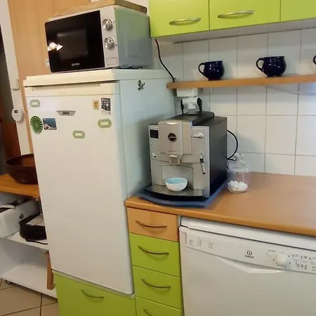 Дом отдыха Magyar Tenger Pihenohaz, For 2-8 Person, 105 M2, Garden, Pool, Free Parking, 5 Min From The Lake, Balatonakarattya Балатонакараттья