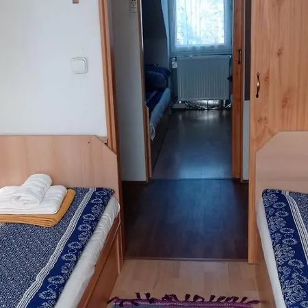 Дом отдыха Magyar Tenger Pihenohaz, For 2-8 Person, 105 M2, Garden, Pool, Free Parking, 5 Min From The Lake, Balatonakarattya