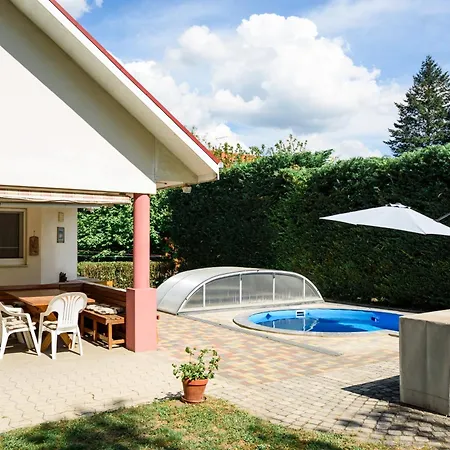 Magyar Tenger Pihenohaz, For 2-8 Person, 105 M2, Garden, Pool, Free Parking, 5 Min From The Lake, * Balatonakarattya