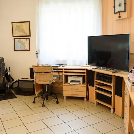 Magyar Tenger Pihenohaz, For 2-8 Person, 105 M2, Garden, Pool, Free Parking, 5 Min From The Lake, Holiday home Balatonakarattya