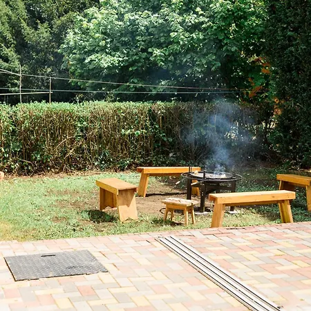 Magyar Tenger Pihenohaz, For 2-8 Person, 105 M2, Garden, Pool, Free Parking, 5 Min From The Lake, *