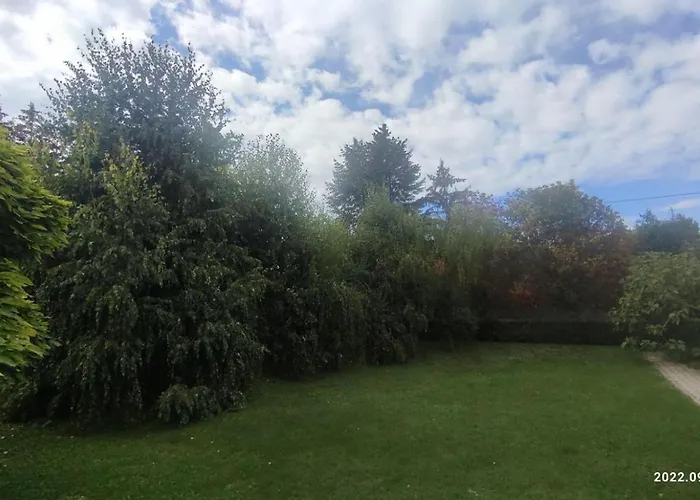 Magyar Tenger Pihenohaz, For 2-8 Person, 105 M2, Garden, Pool, Free Parking, 5 Min From The Lake, Balatonakarattya