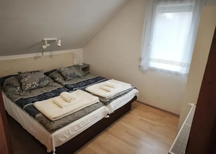 Magyar Tenger Pihenohaz, For 2-8 Person, 105 M2, Garden, Pool, Free Parking, 5 Min From The Lake, * Balatonakarattya