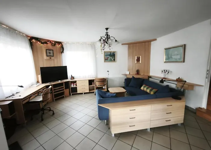 Magyar Tenger Pihenohaz, For 2-8 Person, 105 M2, Garden, Pool, Free Parking, 5 Min From The Lake, Balatonakarattya